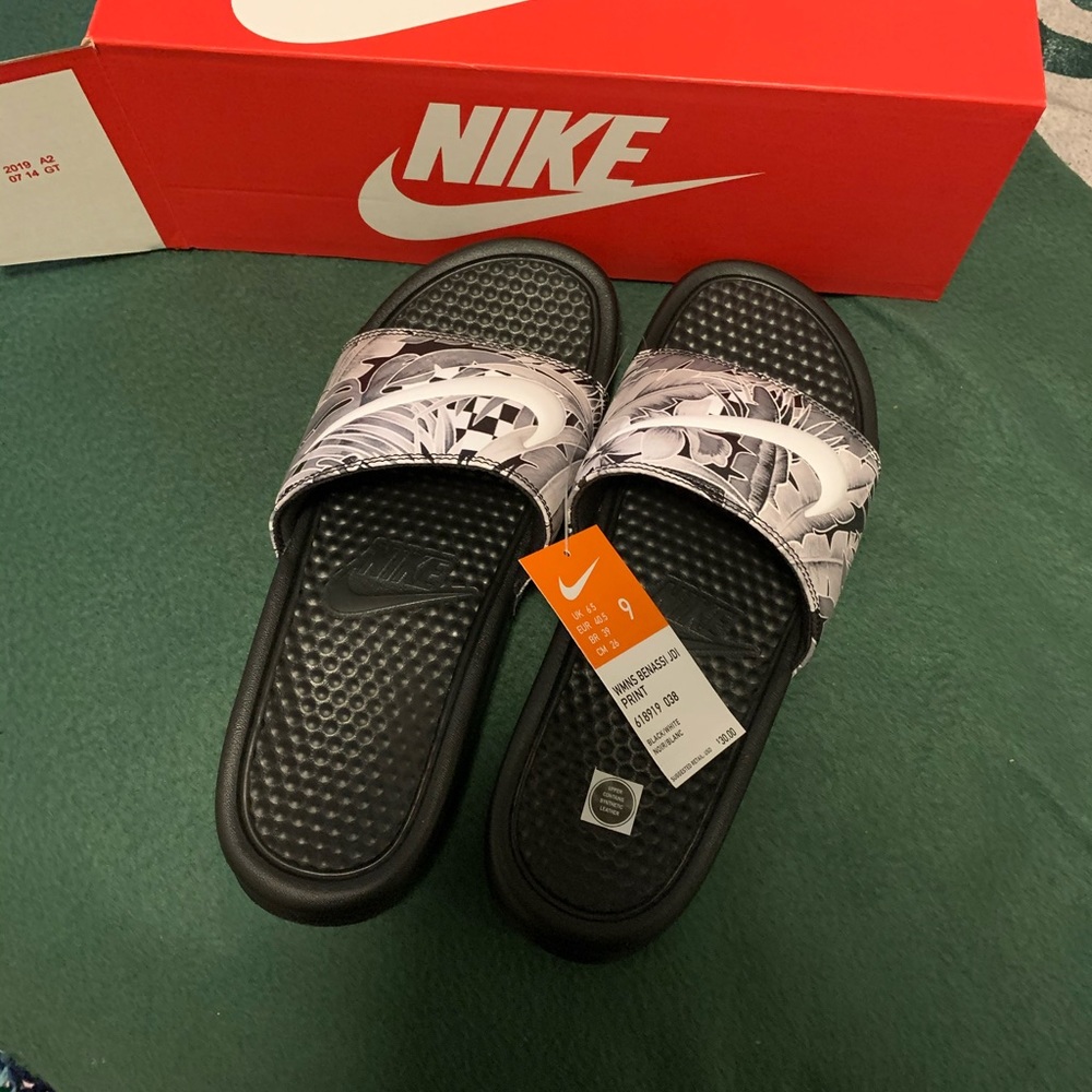 Nike Sliders
